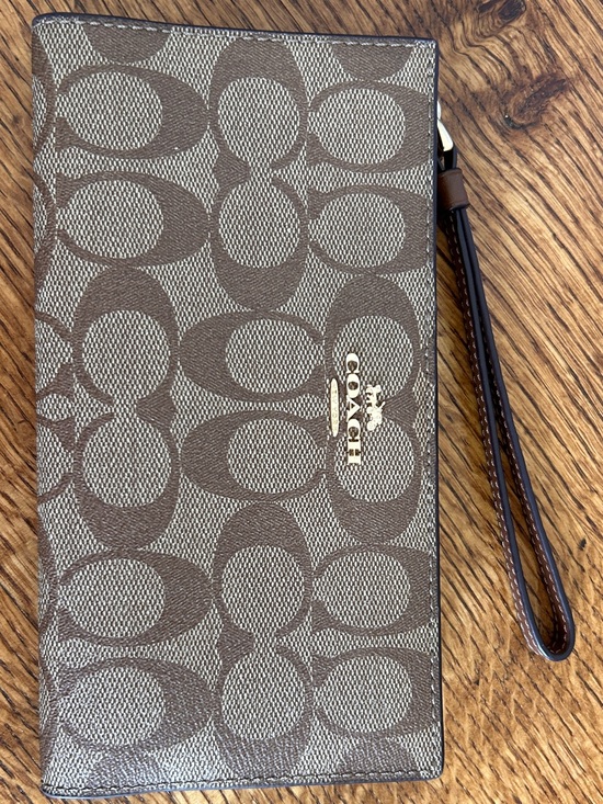 Coach Handbags - NWOT COACH SIGNATURE CANVAS ENVELOPE WALLET